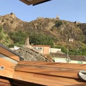 Appartamento Casa Rosa In Stile Siciliano Vicino Giardini E Taormina, Francavilla di Sicilia